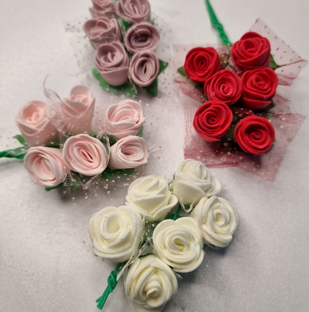 گل رز فومی