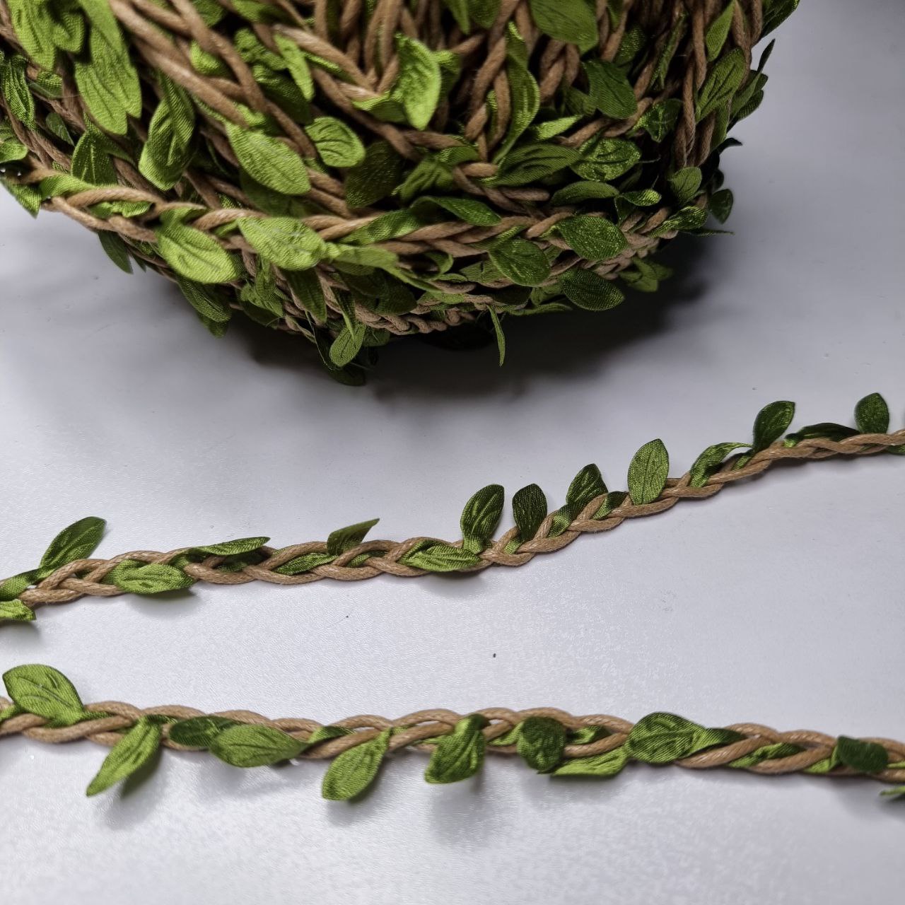 ریسه کنف برگی