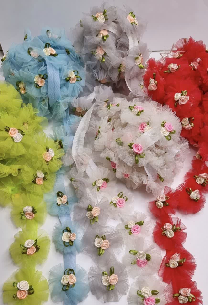 گل توری شکوفه دار